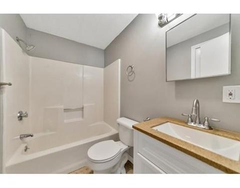 11 Lockwood Ave, Springfield, MA 01151 photo 8