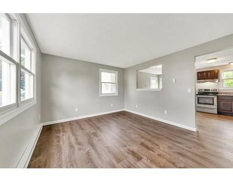 11 Lockwood Ave, Springfield, MA 01151 photo 4