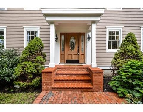 413 Whiting St, Hanover, MA 02339 photo 2