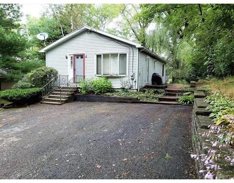 17 Appleton Rd, Auburn, MA 01501 photo 2
