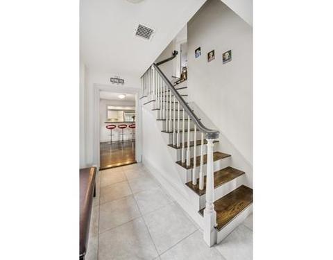 23 Mason St, Beverly, MA 01915 photo 2