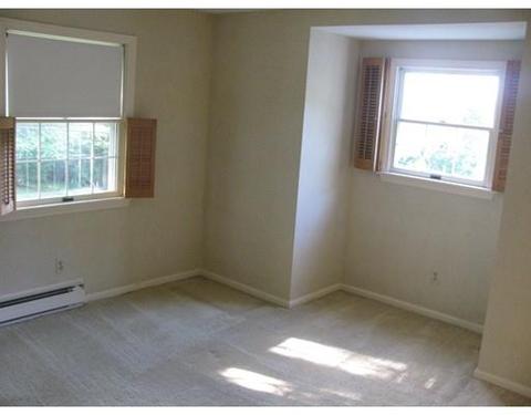 153 E Allen Ridge Rd, Springfield, MA 01118 photo 11