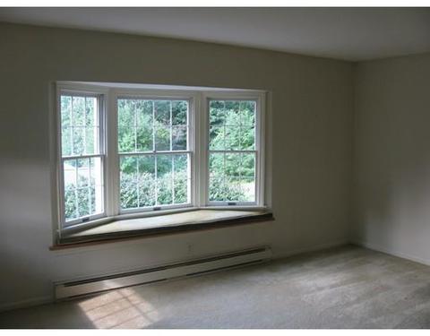 153 E Allen Ridge Rd, Springfield, MA 01118 photo 8