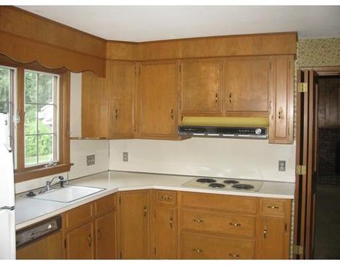 153 E Allen Ridge Rd, Springfield, MA 01118 photo 3
