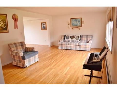46 Maple St, Sterling, MA 01564 photo 8
