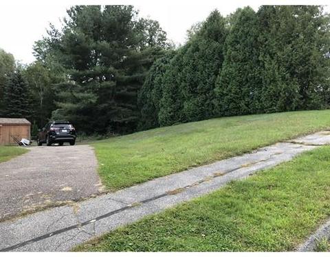 17 Nutmeg Dr, Worcester, MA 01603 photo 8
