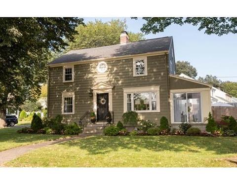 17 Mohawk Rd, Marblehead, MA 01945 photo 1