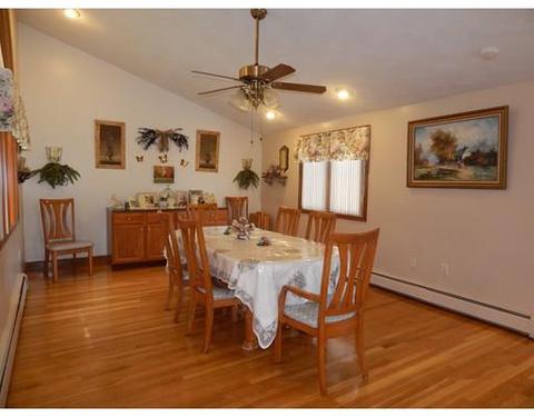 82 Forest St, Saugus, MA 01906 photo 4