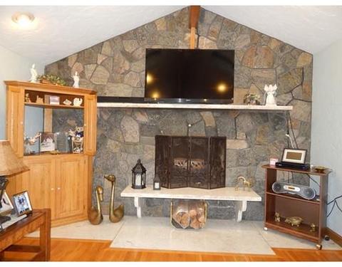 82 Forest St, Saugus, MA 01906 photo 8