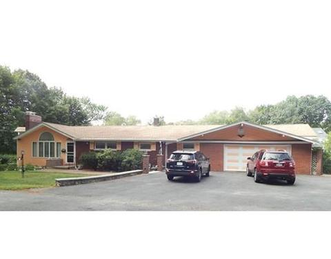 82 Forest St, Saugus, MA 01906 photo 1