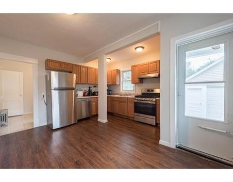 23 Haskin St, Springfield, MA 01109 photo 8