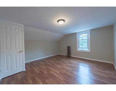 23 Haskin St, Springfield, MA 01109 photo 16