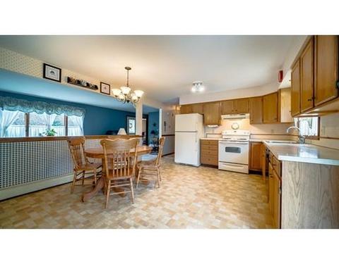 6 Apple Tree Ln, Easthampton, MA 01027 photo 3