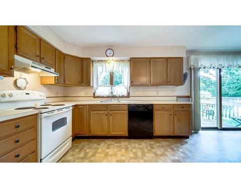 6 Apple Tree Ln, Easthampton, MA 01027 photo 4