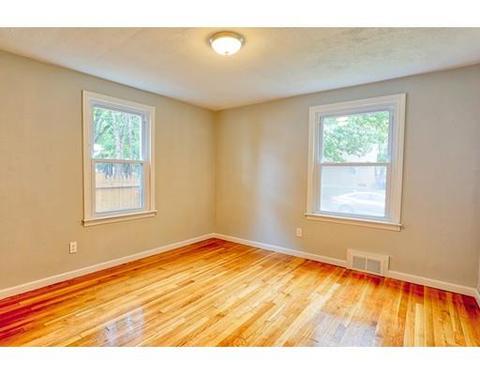 66 Curve St, Springfield, MA 01104 photo 10