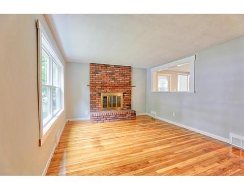 66 Curve St, Springfield, MA 01104 photo 13
