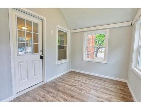 66 Curve St, Springfield, MA 01104 photo 6
