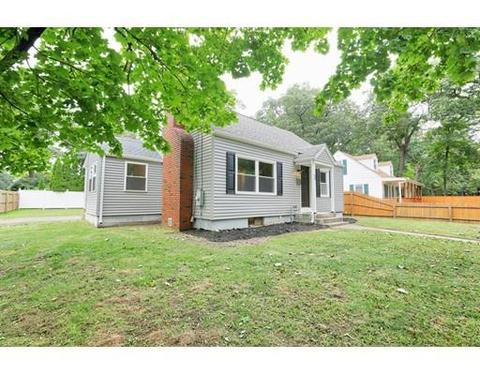 66 Curve St, Springfield, MA 01104 photo 5