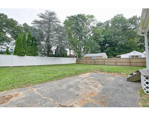 66 Curve St, Springfield, MA 01104 photo 17