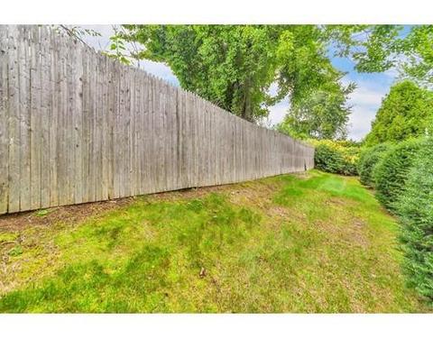 89 Pondview Dr, Chicopee, MA 01020 photo 25
