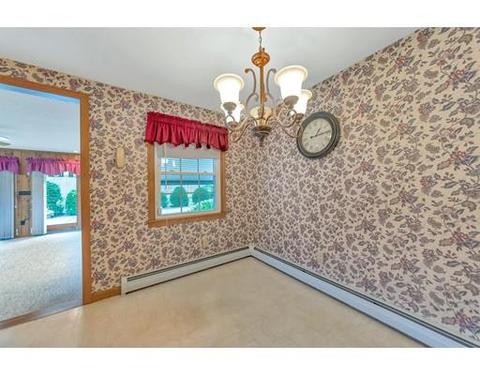 89 Pondview Dr, Chicopee, MA 01020 photo 10