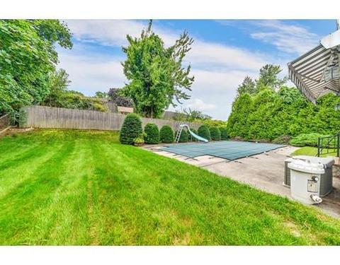 89 Pondview Dr, Chicopee, MA 01020 photo 20