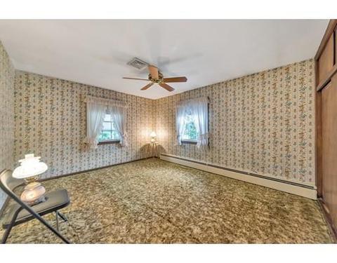 89 Pondview Dr, Chicopee, MA 01020 photo 15