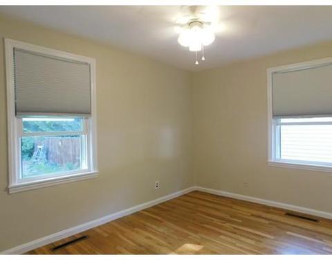 60 Lumae St, Springfield, MA 01119 photo 9