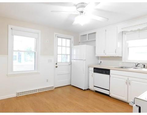 60 Lumae St, Springfield, MA 01119 photo 6