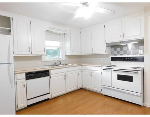 60 Lumae St, Springfield, MA 01119 photo 5