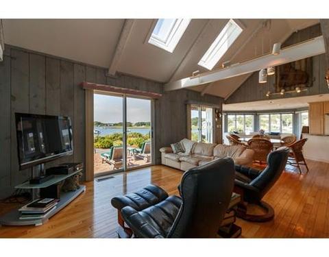 105 Whippoorwill Cir, Mashpee, MA 02649 photo 9
