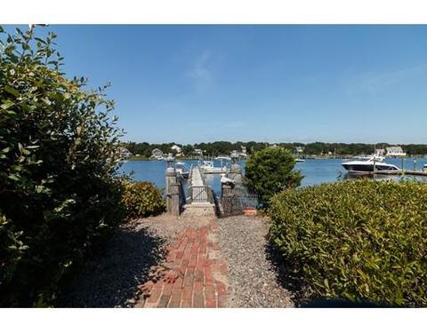 105 Whippoorwill Cir, Mashpee, MA 02649 photo 2