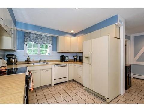 4 Dick Dr, Worcester, MA 01609 photo 12