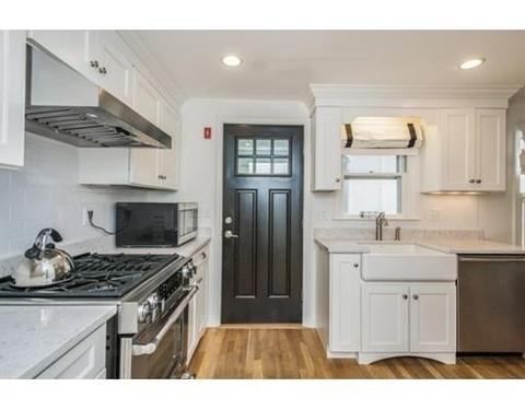 310 Main St, Barnstable, MA 02632 photo 5
