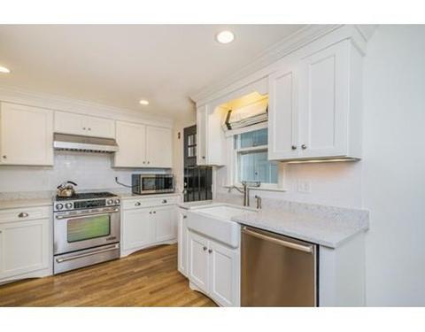 310 Main St, Barnstable, MA 02632 photo 4