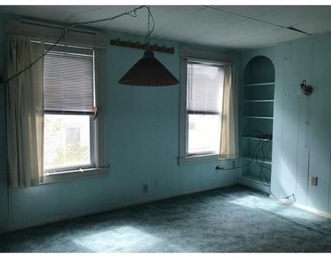 69 Bell St, Chicopee, MA 01013 photo 21