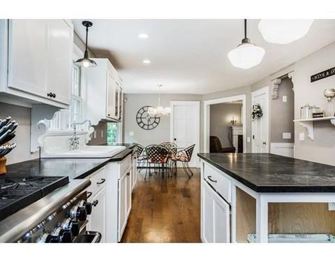 9 Wildflower Dr, Sutton, MA 01590 photo 10