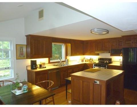 9 Pleasant St, Conway, MA 01341 photo 6