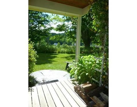 9 Pleasant St, Conway, MA 01341 photo 2