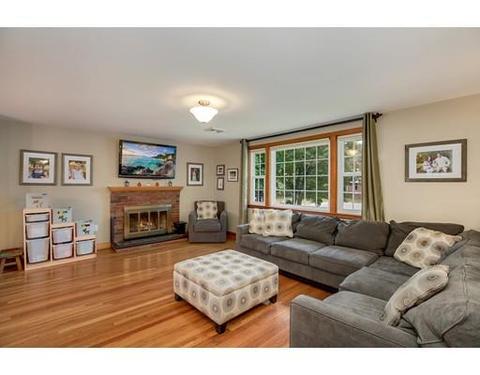27 Main St, Walpole, MA 02081 photo 4