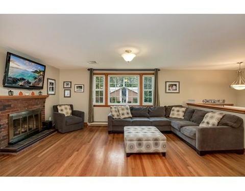 27 Main St, Walpole, MA 02081 photo 6