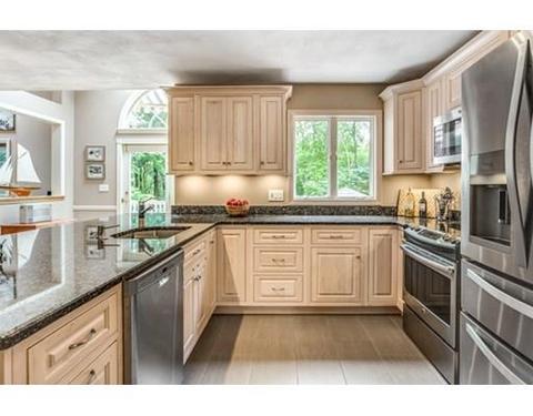 51 Enos Cir, Reading, MA 01867 photo 3