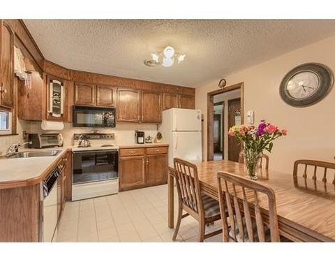 7 Larson Ln, Stoneham, MA 02180 photo 8