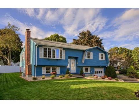 7 Larson Ln, Stoneham, MA 02180 photo 2