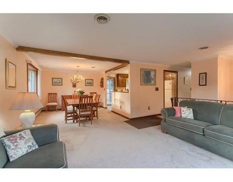 7 Larson Ln, Stoneham, MA 02180 photo 5