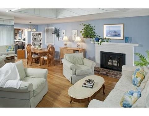 76 Upland Rd, Marshfield, MA 02050 photo 2