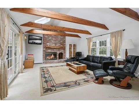 16 Juniper St, Beverly, MA 01915 photo 6
