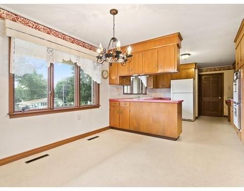 162 Mitris Blvd, Woonsocket, RI 02895 photo 5