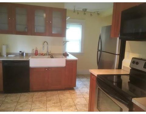 62 Eureka St, Worcester, MA 01603 photo 2