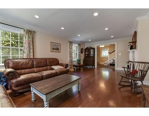 18 Riverside Pl, Walpole, MA 02081 photo 9